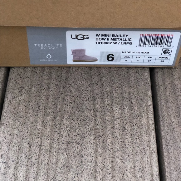 NIB UGG W Mini Bailey Bow II Metallic Wimens sz u - Picture 2 of 7